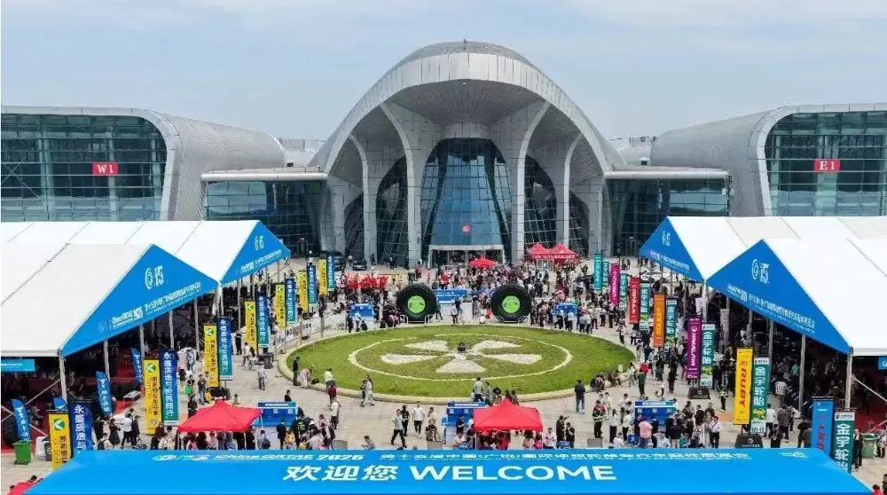 Jabil-dæk viser solide dæk, OTR-dæk og indvendige slanger på 16. Guangrao International Tire & Auto Part Exhibition 2026