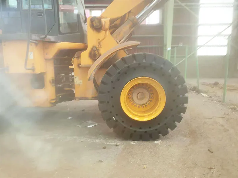 En glasfabrik i Brasilien bruger 23,5-25 solide dæk En glasfabrik i Brasilien bruger 23,5-25 solide dæk